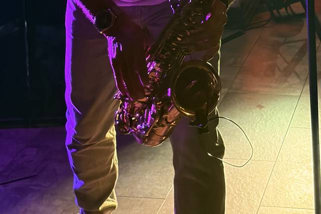 Live Sax