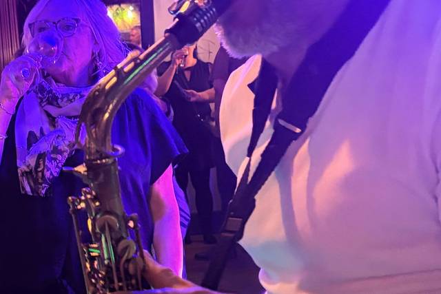 Live Sax