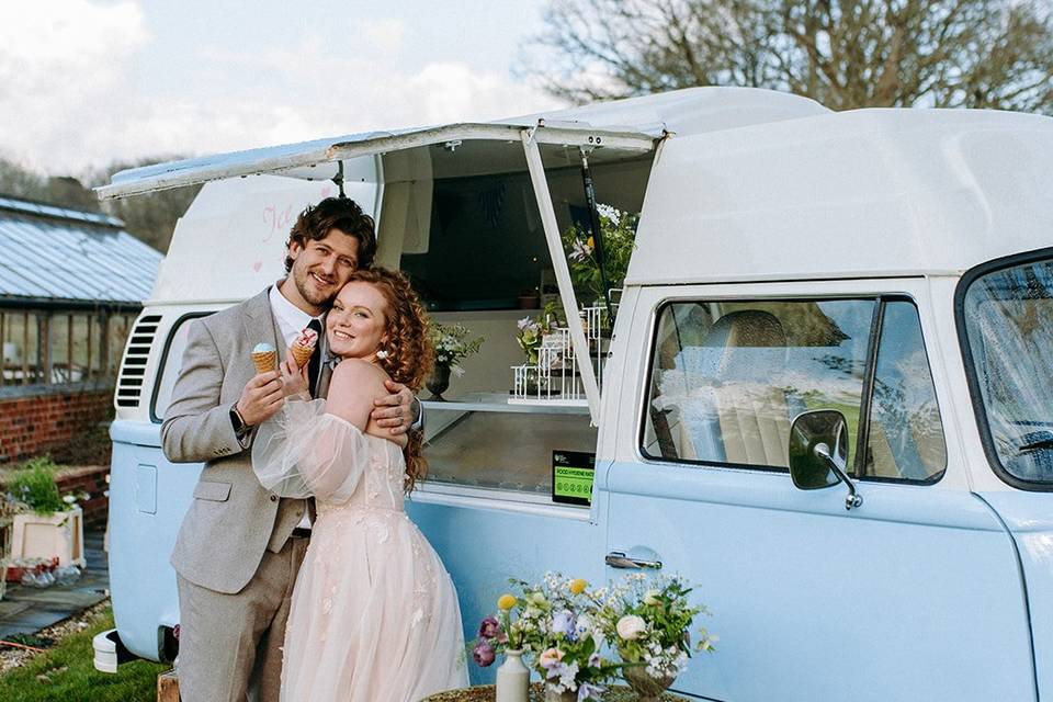 Ice Cream Van Couple