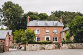 Shucknall Court