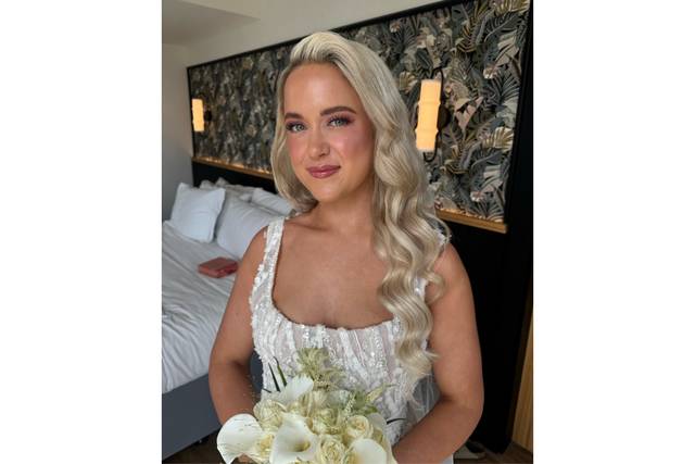 Glowy rosy bridal glam