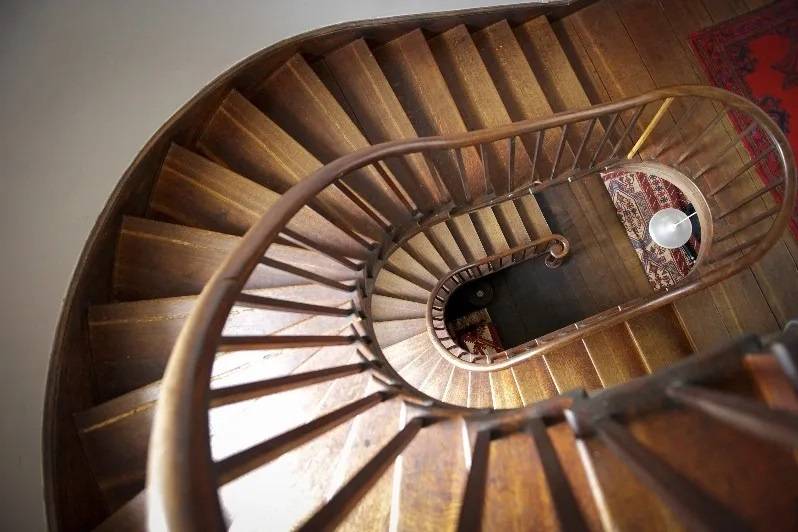 The winding staircase