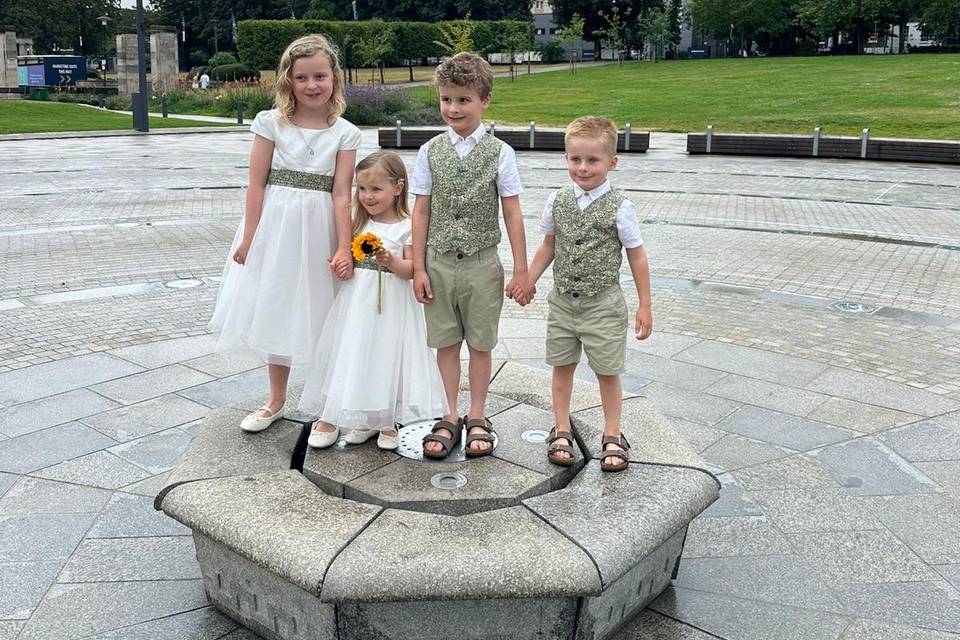 Spring bridesmaids and pages