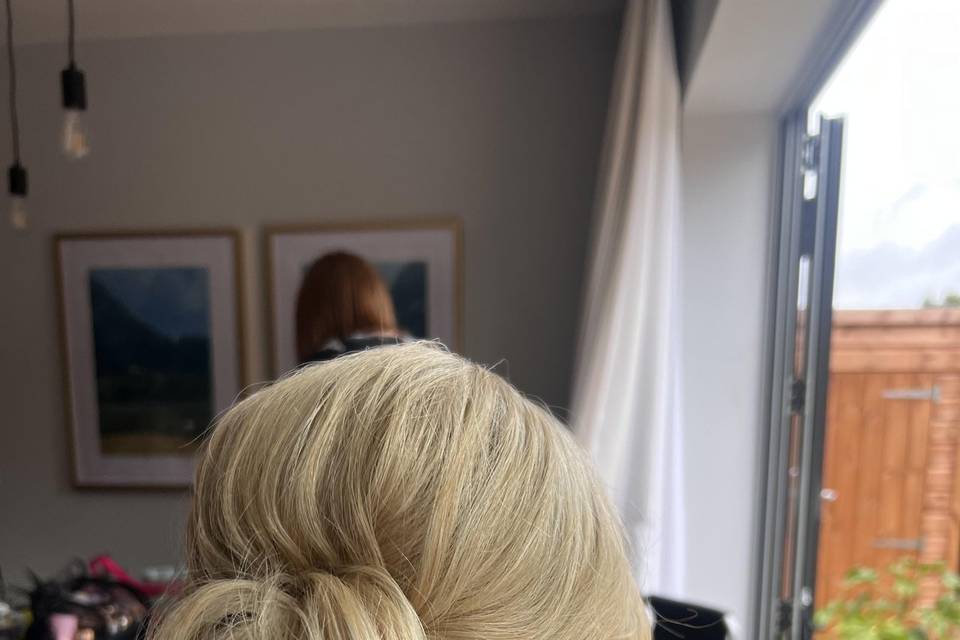 Textured up do