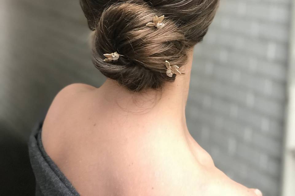 Chignon with hair pins