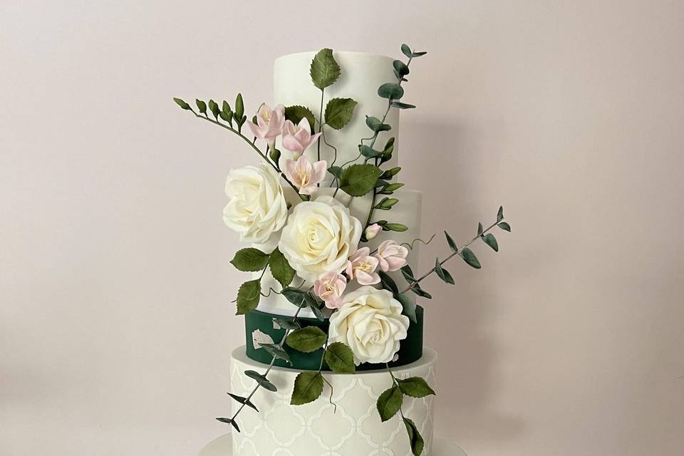 4 tier wedding cake