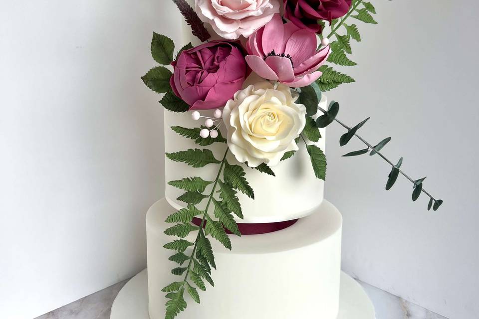 Sugar floral wedding cake