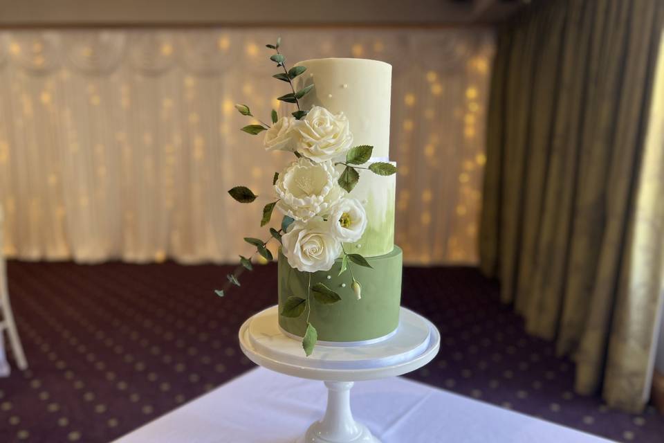 Green wedding cake