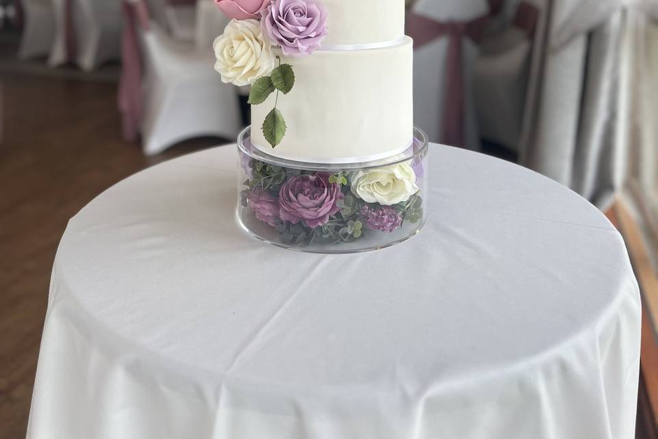 Pink and lilac wedding cake