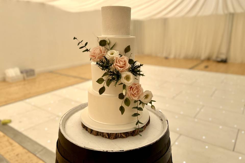 4 tier white wedding cake