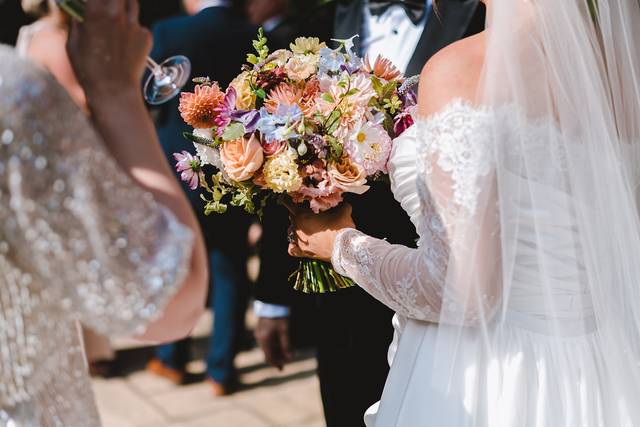 Summer bridal bouquet