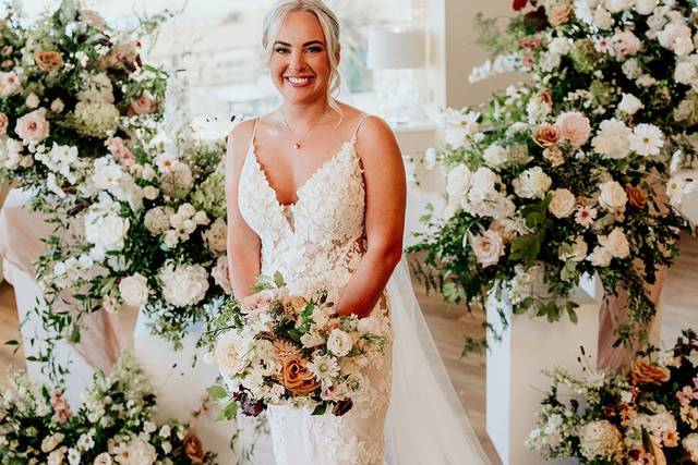 Seasonal ceremony florals