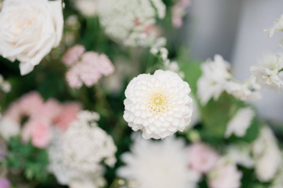 Pink and white wedding flowers