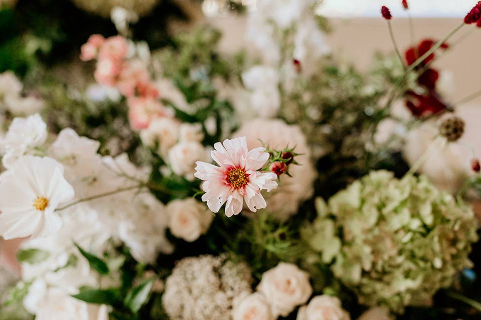 Autumnal wedding  flowers
