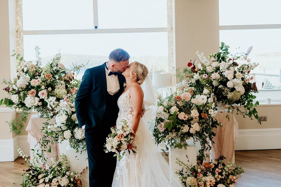 Ceremony wedding flowers