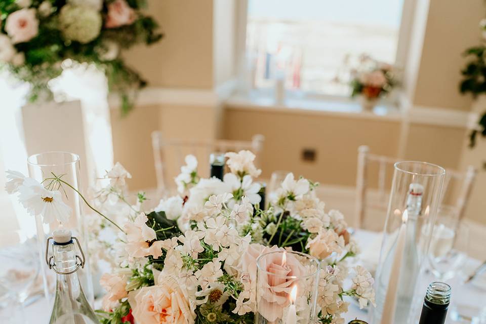 Low bowls table decor