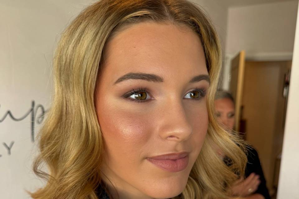 Soft Glam Bridesmaid Makeup