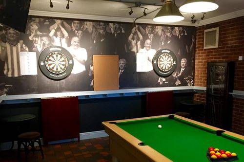 Pool and darts area