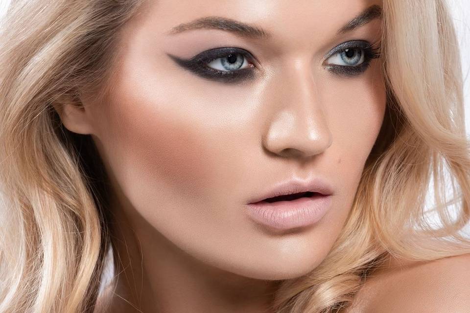 Cosmetics advertising