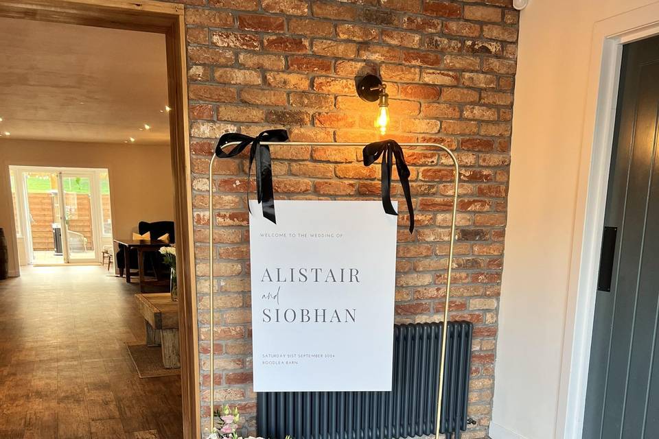 Welcome sign florals