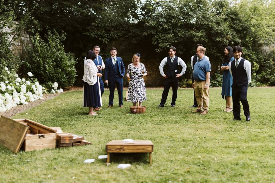 Cornhole toss