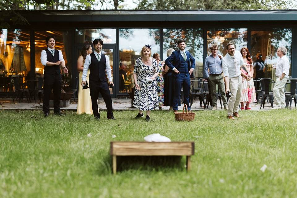 Cornhole toss