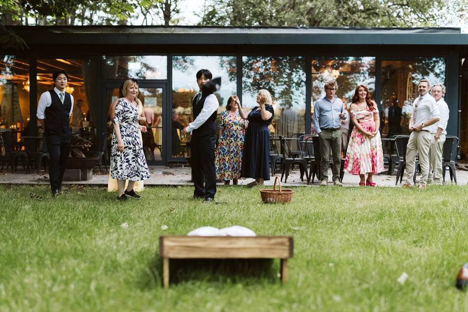 Cornhole toss