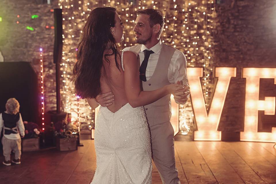 First dances lit up with Love