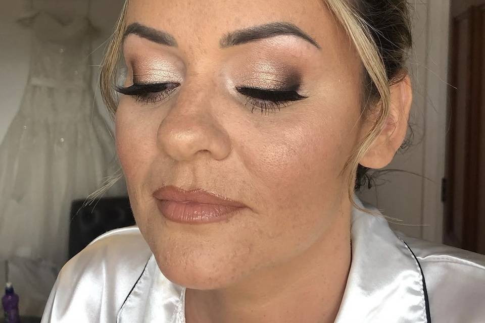 Champagne pop bridal makeup