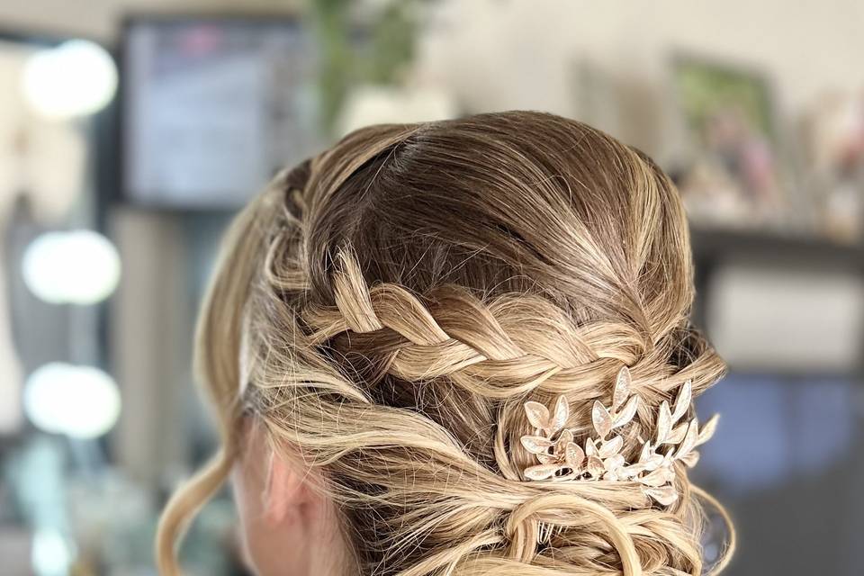Bride’s hair trial