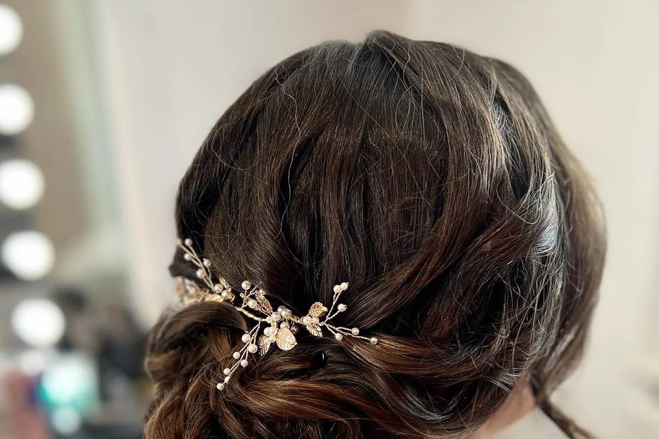 Bride’s hair