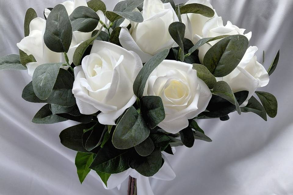 Real feel look rose bouquet