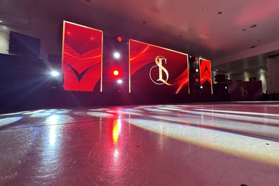 Red-beamed performance display