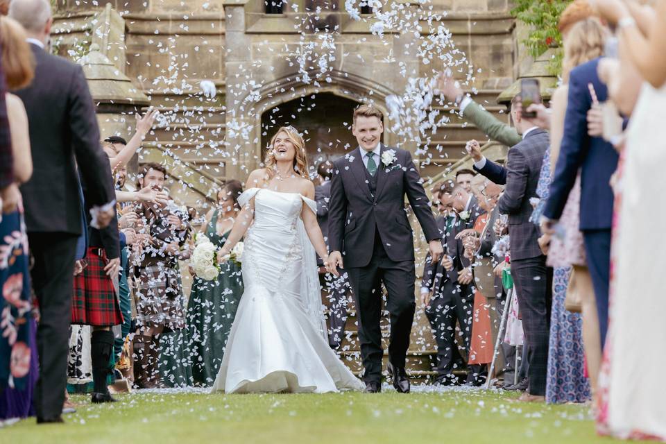 Confetti tunnel