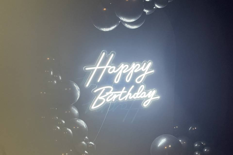 Birthday Neon sign & Balloons