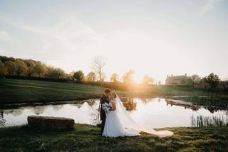 Laura Jayne Photographer - Wedding Photography