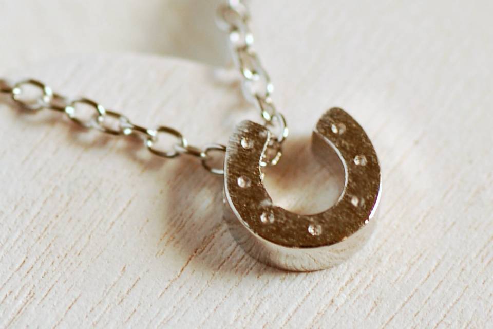 Lucky horseshoe necklace