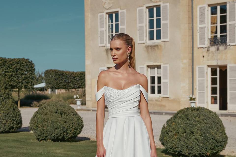 Over-the-shoulder wedding gown