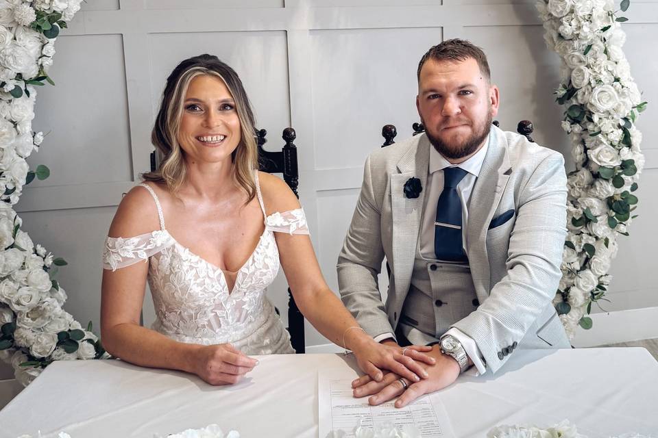 The newlywed moment.