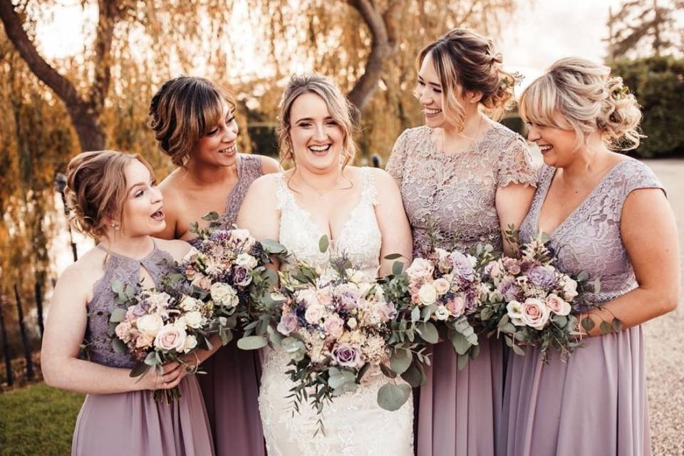 Mauve & blush bridal flowers