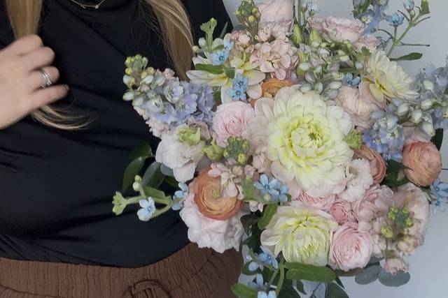 Spring pastels bridal bouquet