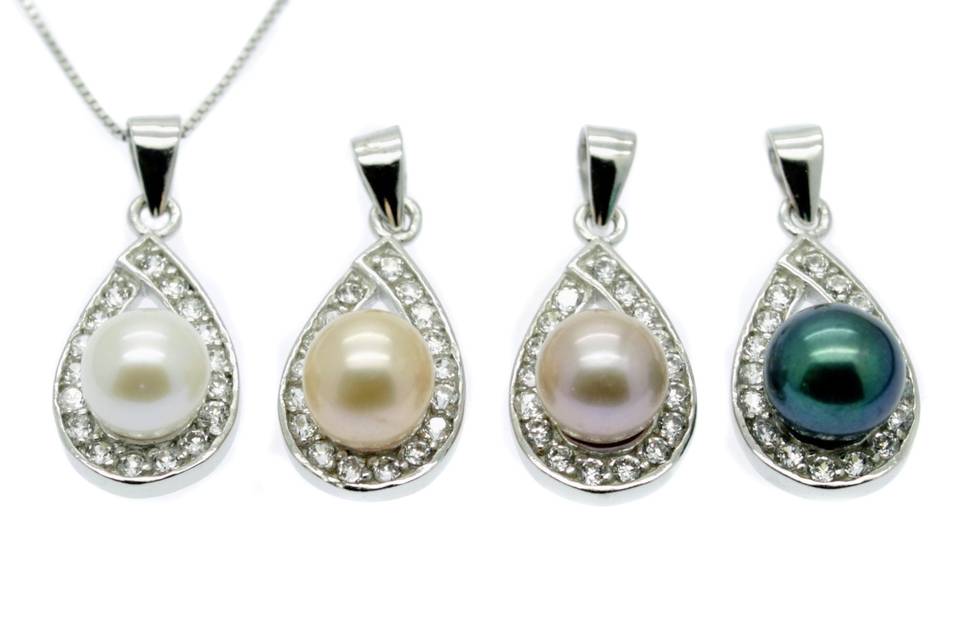 Wide range of pearl pendants