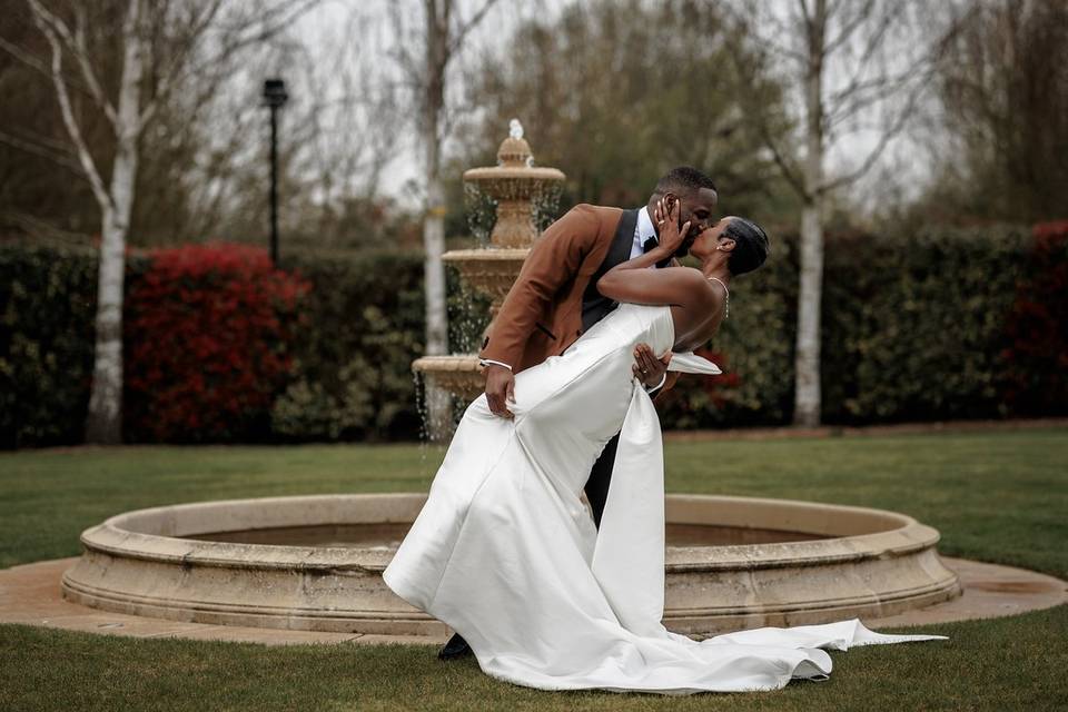 Fountain Couple