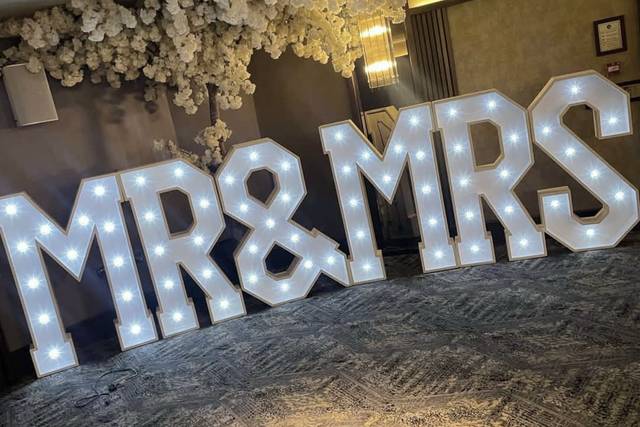Light up letters