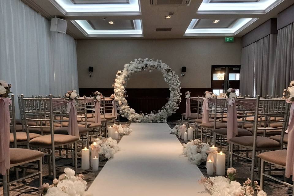 Hint of Pink Aisle Decor