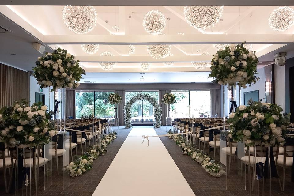 Eden Aisle Decor