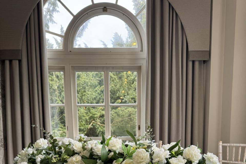 Eden table arrangement