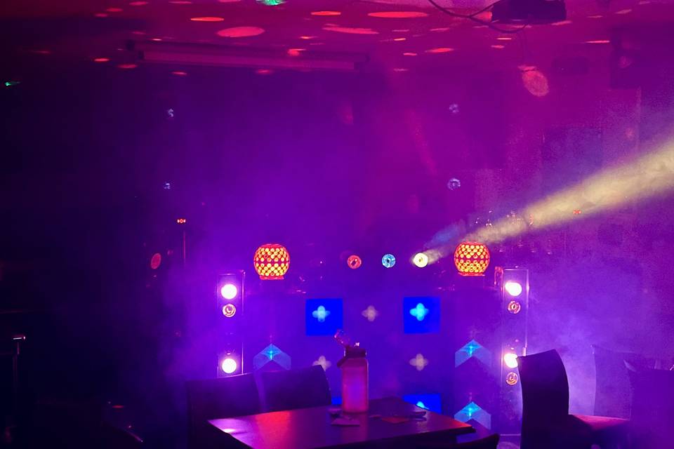 Jonny's Retro Roadshow
