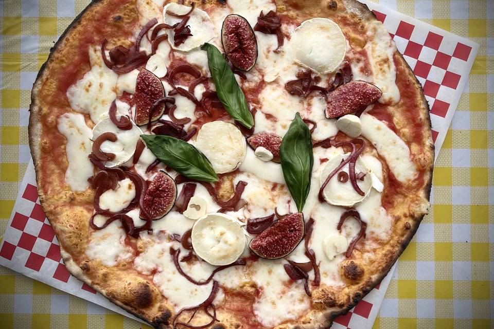 Fig pizza