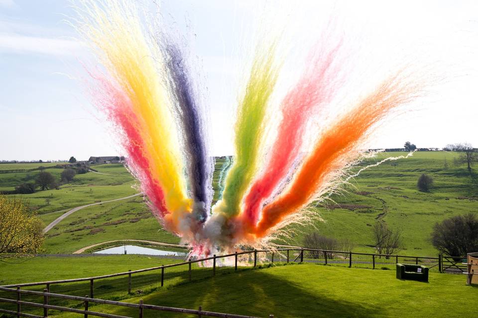 Smoke Flares in The Valley!